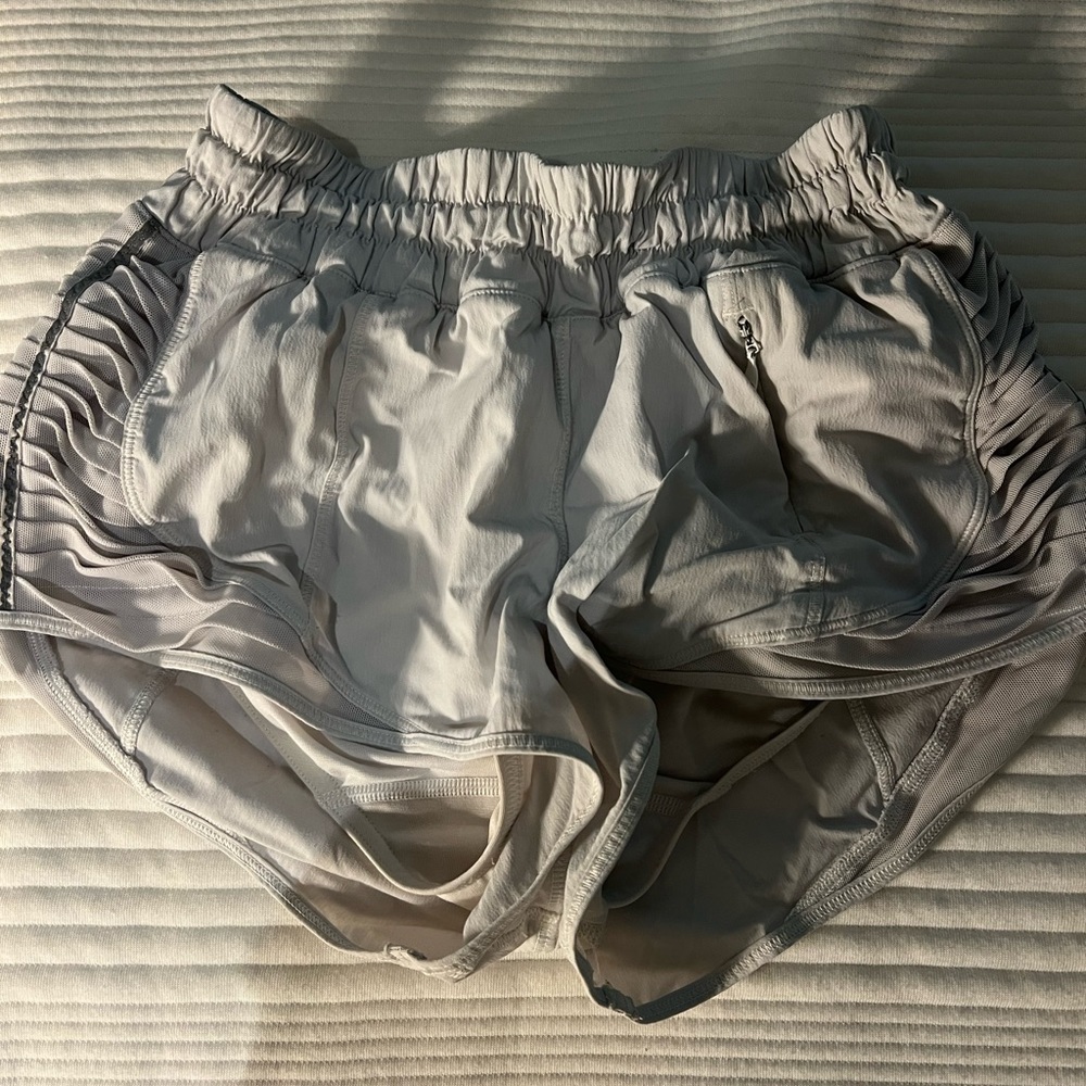 white lululemon hotty hot shorts